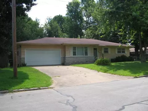 2212 S Pickwick Ave, Springfield, MO 65804 photo 1