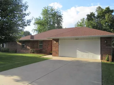 3837 W Dover St, Springfield, MO 65802 photo 1