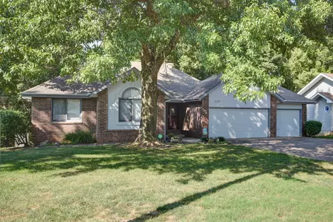 3155 W Edgewood St, Springfield, MO 65807 photo 1
