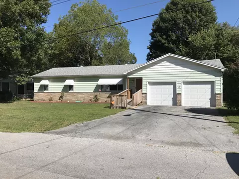3943 W Camden St, Springfield, MO 65803 photo 1