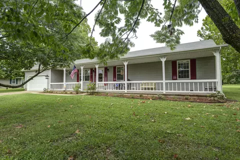 8423 W Sunset Dr, Springfield, MO 65802 photo 1