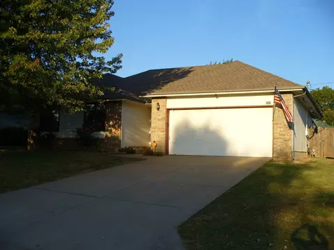 3224 S Newton Ave, Springfield, MO 65807 photo 1