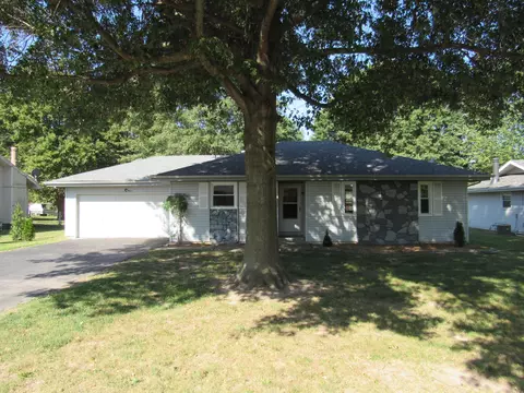 4429 S Meadowlark Dr, Springfield, MO 65810 photo 1