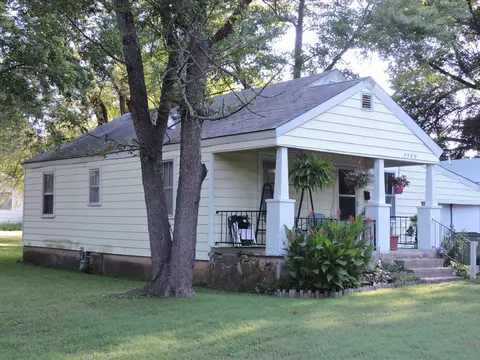 2759 W Elm St, Springfield, MO 65802 photo 1