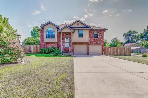 3102 S Meadowlark Ave, Springfield, MO 65807 photo 1