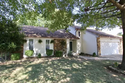 3522 S Kings Ave, Springfield, MO 65807 photo 1