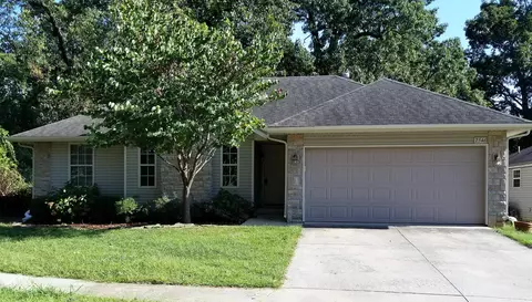 2546 E Verona St, Springfield, MO 65804 photo 1