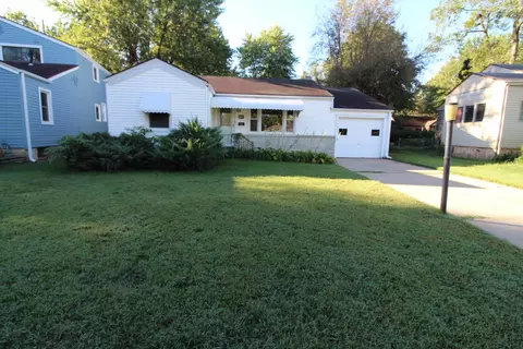 1956 E Cherry St Ct, Springfield, MO 65802 photo 1