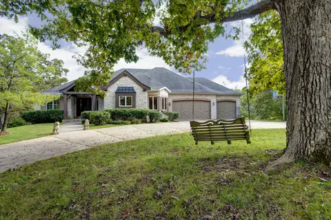 9450 E Fireside Ln, Strafford, MO 65757 photo 1