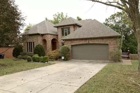 1668 S Chapel Dr, Springfield, MO 65809 photo 1