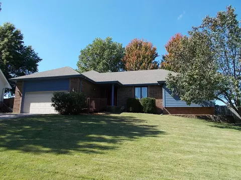 5911 S Geronimo Dr, Springfield, MO 65810 photo 1
