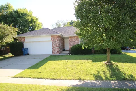 2571 N Clifton Ave, Springfield, MO 65803 photo 1