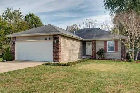 1654 E Adams St, Springfield, MO 65803 photo 1