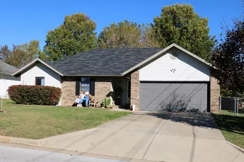 663 E Kings Carriage Blvd, Nixa, MO 65714 photo 1