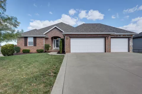 4677 Blackfoot Dr, Springfield, MO 65802 photo 1