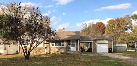 1825 E Broadmoor St, Springfield, MO 65804 photo 1