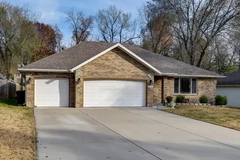 3740 S Oak Ave, Springfield, MO 65804 photo 1