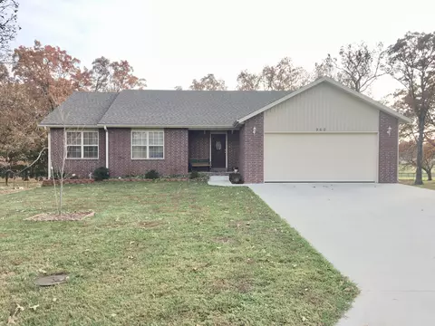960 Julian St, Marshfield, MO 65706 photo 1
