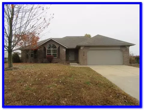 205 E Chrysler St, Clever, MO 65631 photo 1