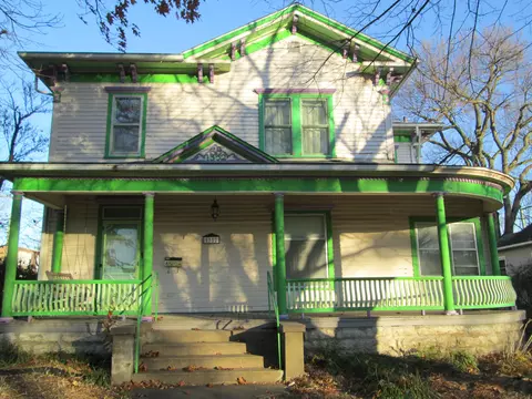 1352 N Benton Ave, Springfield, MO 65802 photo 1