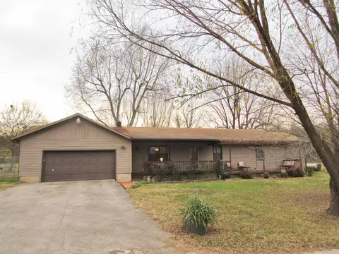 3095 N Gugel Ln, Springfield, MO 65803 photo 1