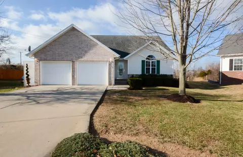 925 W Brookshire Ct, Ozark, MO 65721 photo 1