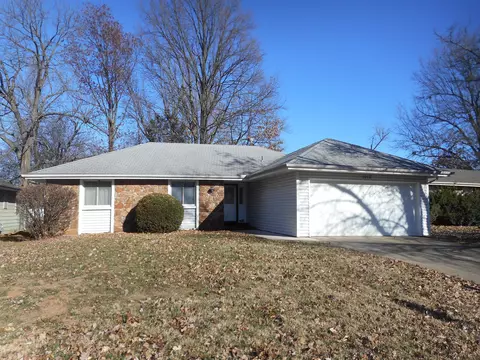 1013 E Guinevere St, Springfield, MO 65807 photo 1