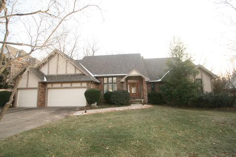 2324 E Nottingham St, Springfield, MO 65804 photo 1