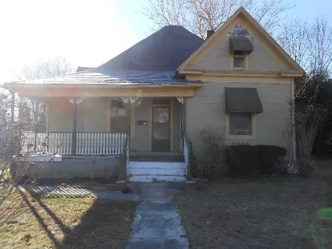 2036 W Olive St, Springfield, MO 65802 photo 1