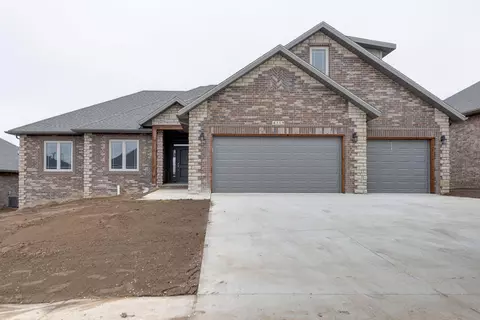 4319 E Kentbrook Dr, Springfield, MO 65802 photo 1
