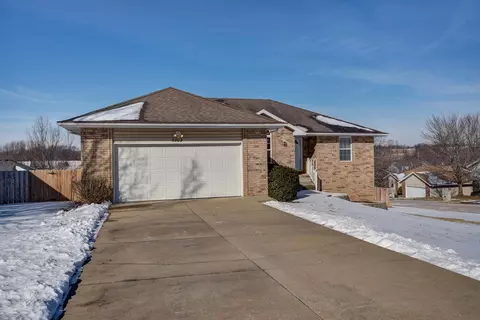 2902 W Saratoga, Ozark, MO 65721 photo 1