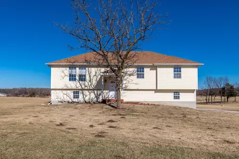 114 Maple Tree Dr, Marshfield, MO 65706 photo 1