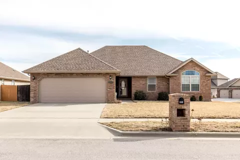 3098 N Dickerson Ave, Springfield, MO 65803 photo 1