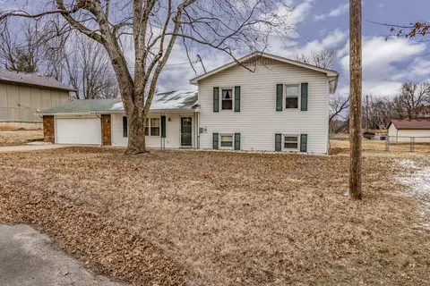 2129 E Ryan St, Springfield, MO 65803 photo 1