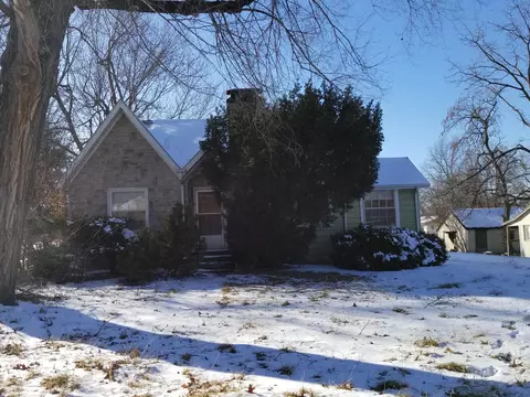 2451 N Broadway Ave, Springfield, MO 65803 photo 1