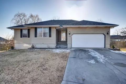 3036 W Melbourne St, Springfield, MO 65810 photo 1