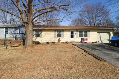 3225 W Walnut St, Springfield, MO 65802 photo 1