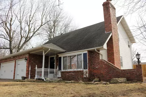 2164 E Swallow St, Springfield, MO 65804 photo 1