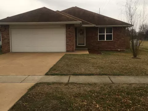 3262 W Calhoun St, Springfield, MO 65802 photo 1