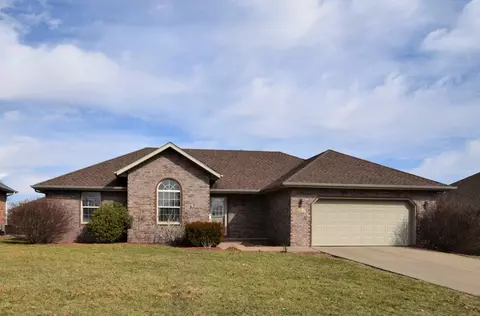 5361 W Butternut Dr, Springfield, MO 65802 photo 1