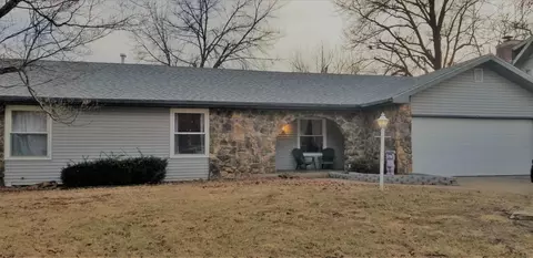 1536 E Walnut Lawn St, Springfield, MO 65804 photo 1