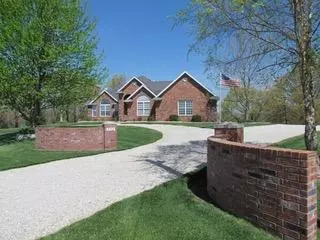332 Hedge Apple Dr, Strafford, MO 65757 photo 1