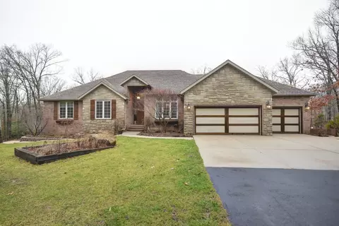 2039 W Stonegate Ln, Nixa, MO 65714 photo 1