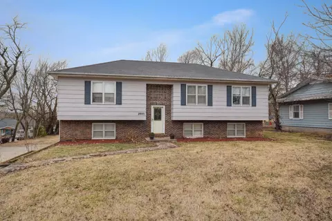 2805 N Oakland Ave, Springfield, MO 65803 photo 1