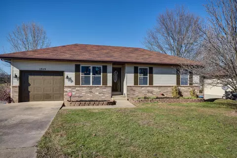 1515 W Meadow St, Ozark, MO 65721 photo 1