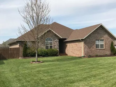 1913 E Latana Dr, Ozark, MO 65721 photo 1