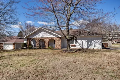 2165 E Swallow St, Springfield, MO 65804 photo 1