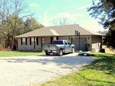 39 Walnut Acres Dr, Marshfield, MO 65706 photo 1