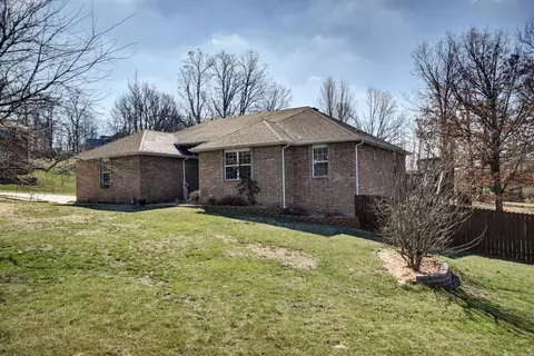 440 Meadowview Dr, Marshfield, MO 65706 photo 1