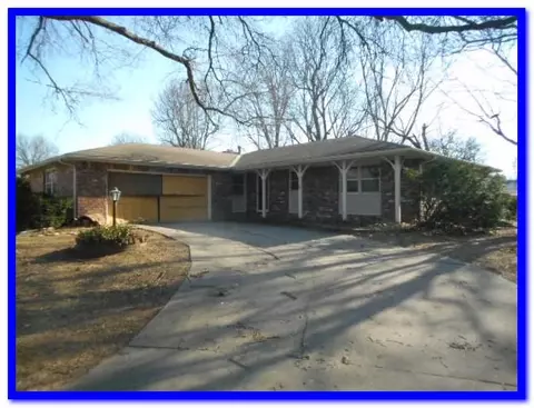 2413 E Bancroft St, Springfield, MO 65804 photo 1